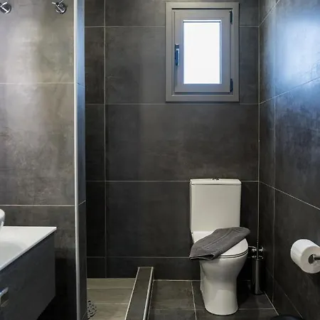 ヴィラ Vrahinari *